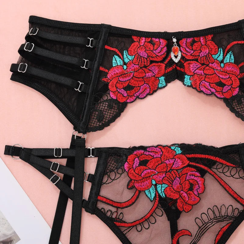 The Selene 3-Piece Sexy Lingerie Set – Floral Lace, G-String & Suspenders