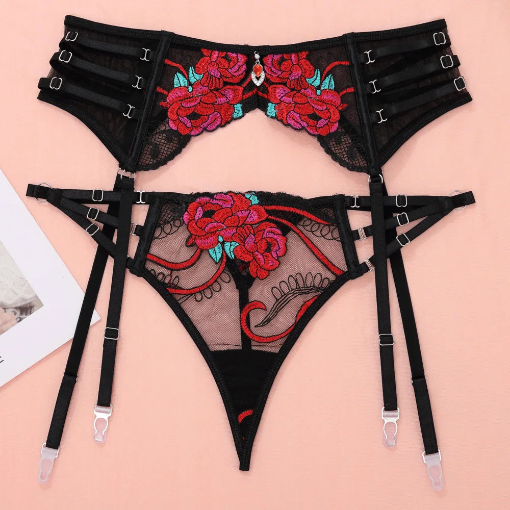 The Selene 3-Piece Sexy Lingerie Set – Floral Lace, G-String & Suspenders